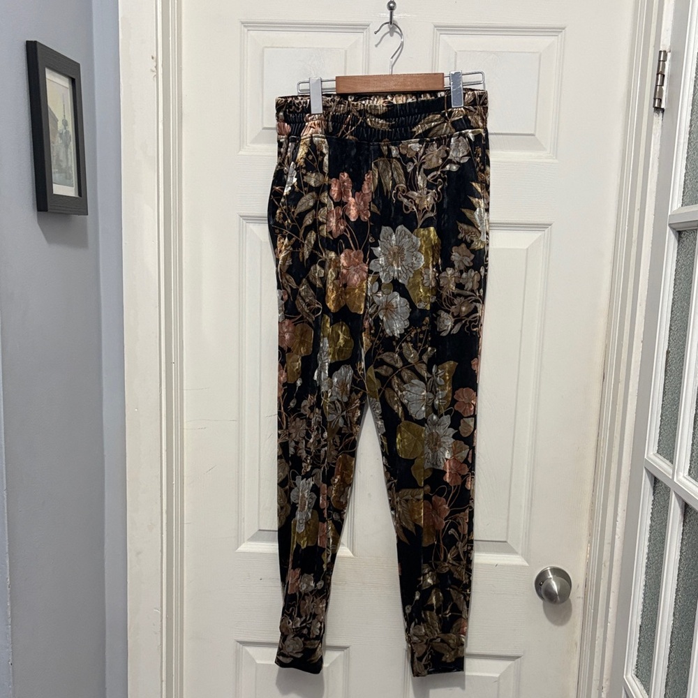 La Maison by Molly Bracken Velvet Floral Joggers